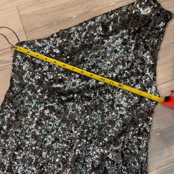 HANEY Valentina One Shoulder Sequin Dress in Gunmetal Grey Size 8 - Picture 10 of 12